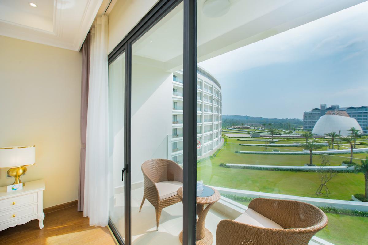 [Vinpearl 2026 - 2027] | VINOASIS PHÚ QUỐC - Deluxe Room - FBV thumbnail 4