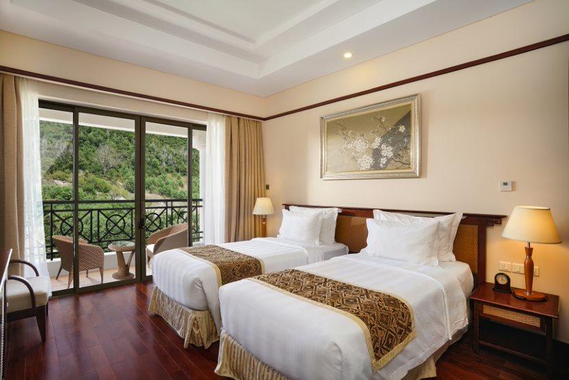 [Vinpearl 2026 - 2027] | VINPEARL NHA TRANG RESORT- Deluxe Room - Ăn sáng + VinWonders thumbnail 1