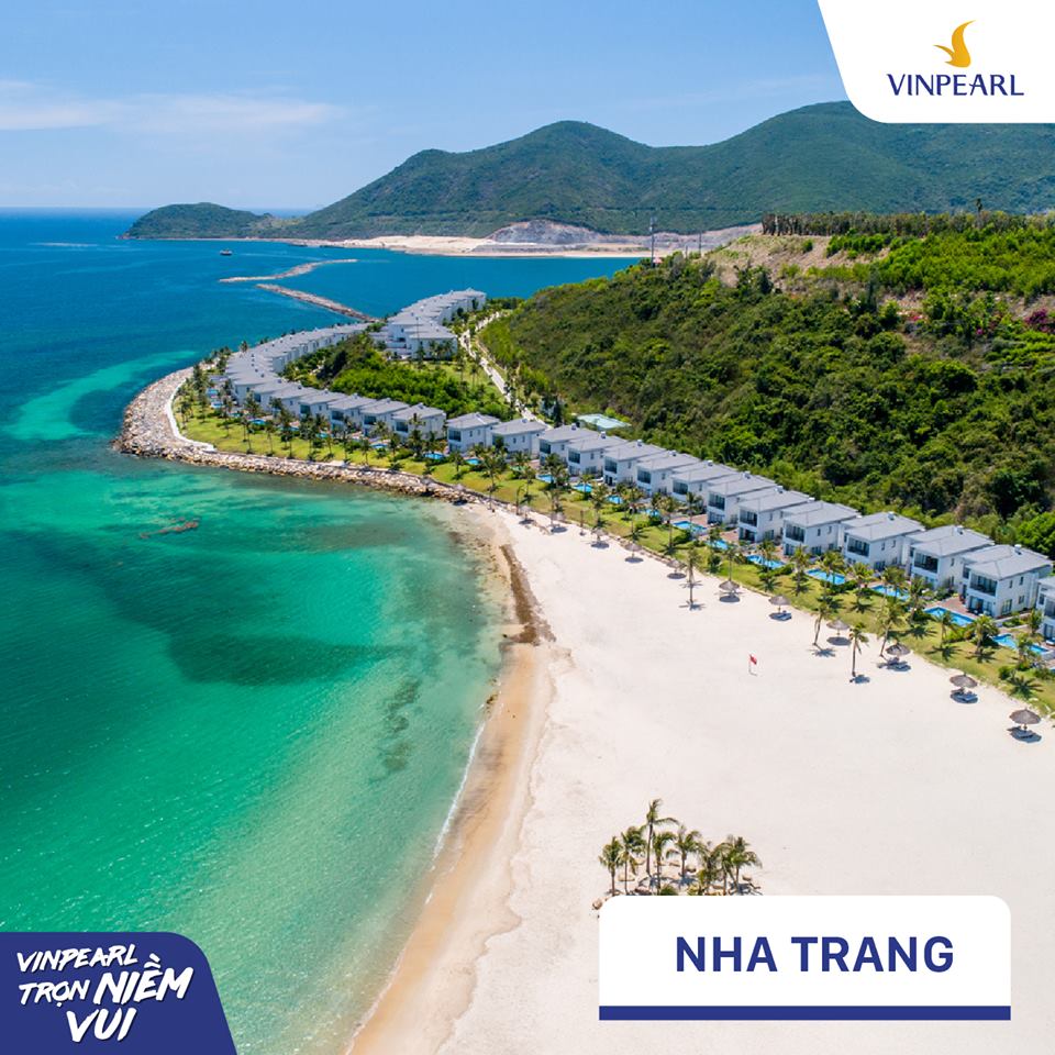 Toàn cảnh dãy villa Vinpearl ven bãi biển cát trắng nước xanh tại đảo Hòn Tre, Nha Trang